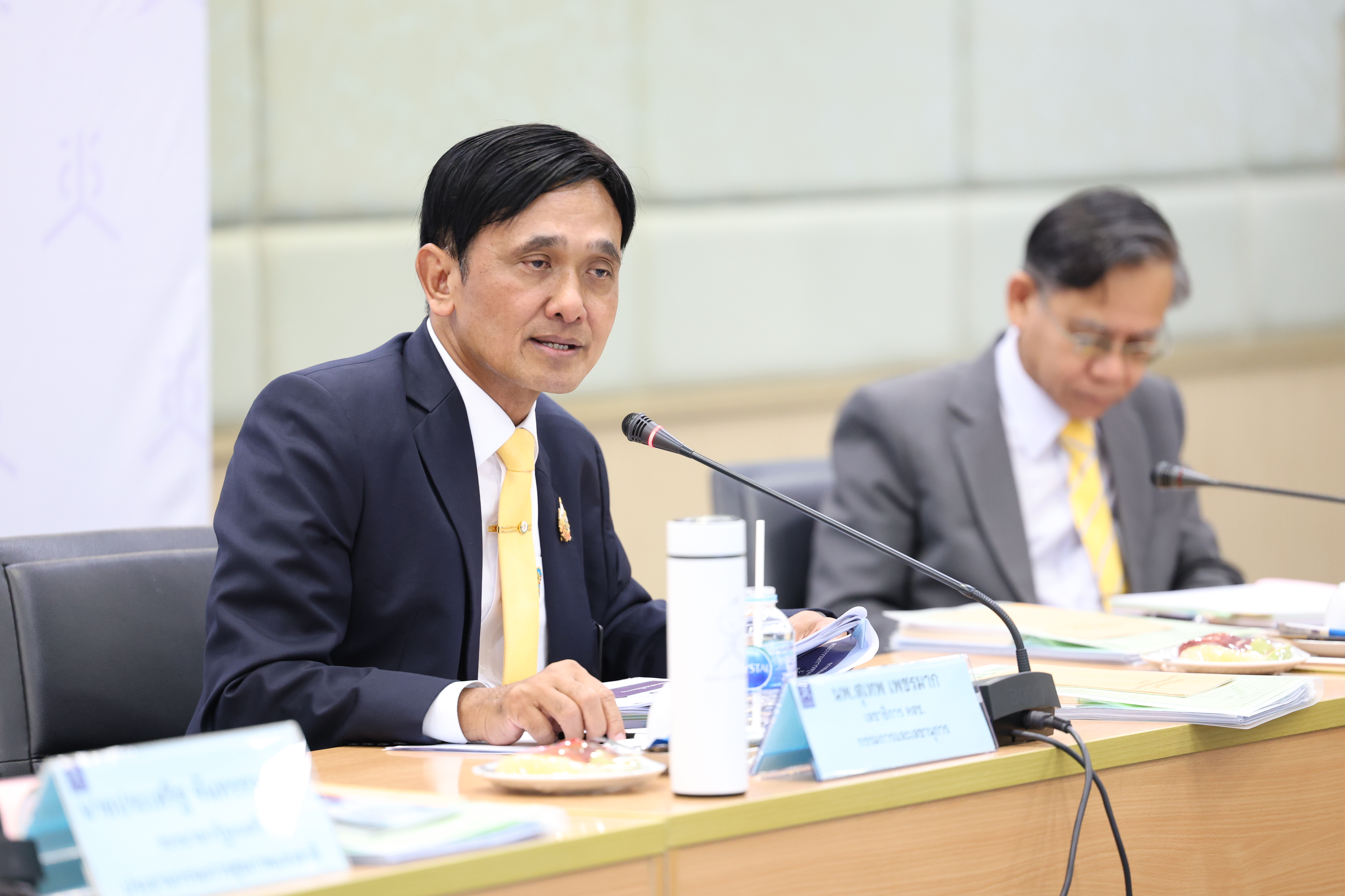 นพ.สุเทพ&nbsp;เพชรมาก